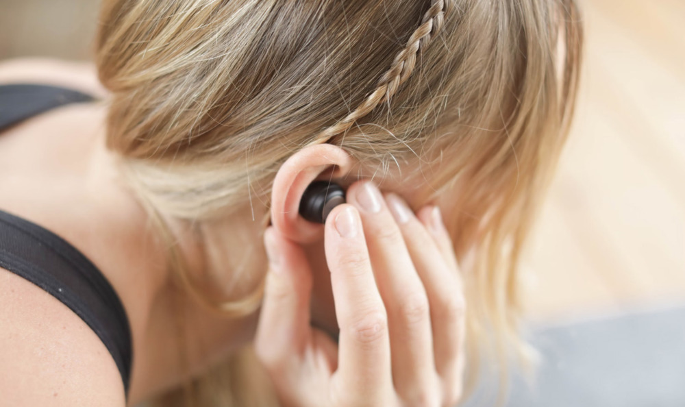 10 причин, чому не працюють бездротові навушники і як це виправити