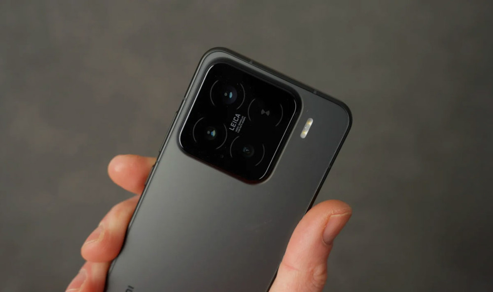 Огляд Xiaomi 15: компактний флагман, як альтернатива iPhone 16 Pro та Galaxy S25