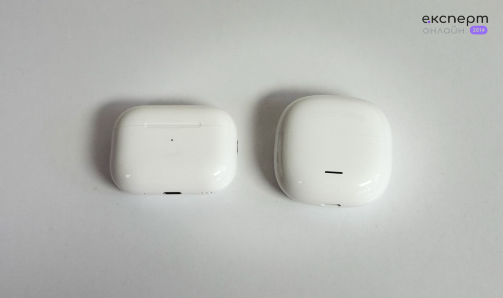 Порівняння зарядного кейса Redmi Buds 8 Lite та білого кейса AirPods Pro 2