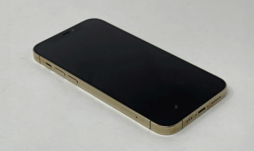 Чому iPhone не вмикається, що робити і як повернути його до життя