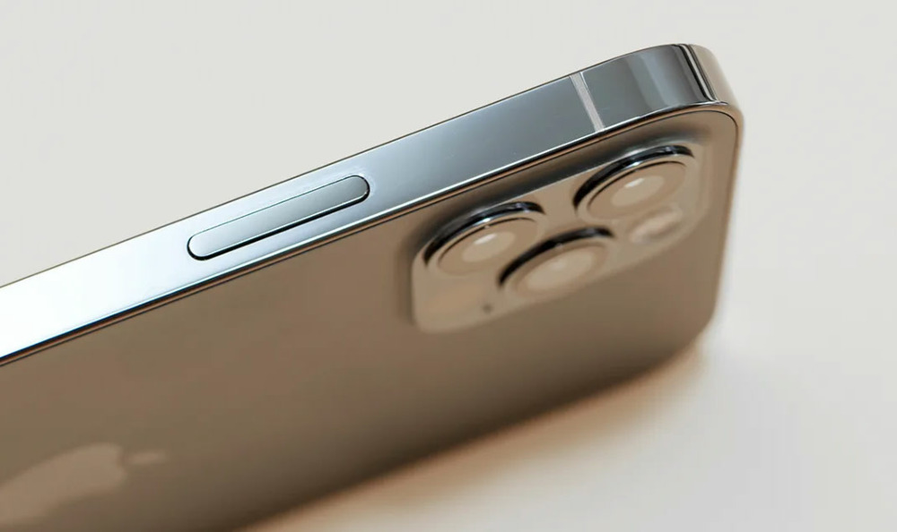 Чому iPhone не вмикається, що робити і як повернути його до життя