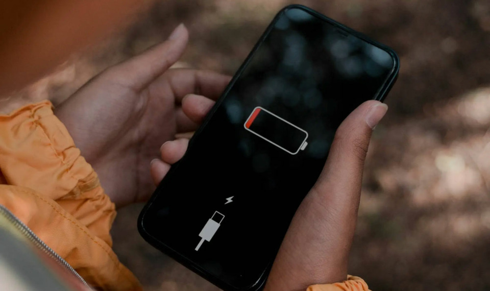 Чому iPhone не вмикається, що робити і як повернути його до життя
