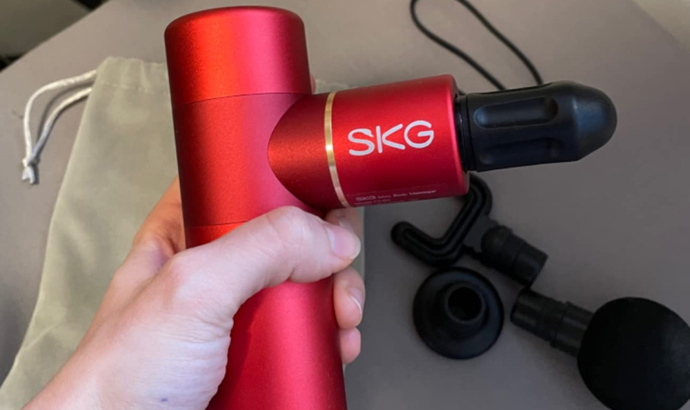 Огляд масажера SKG Gun F3 mini — для чого потрібен перкусійний масажер