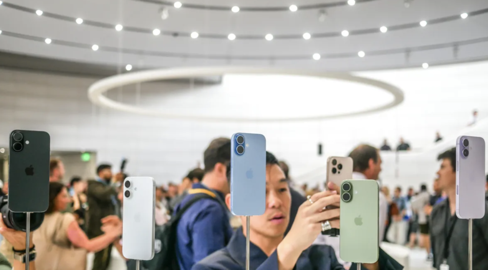Чому iPhone 17 провалився і який смартфон обрати замість нього