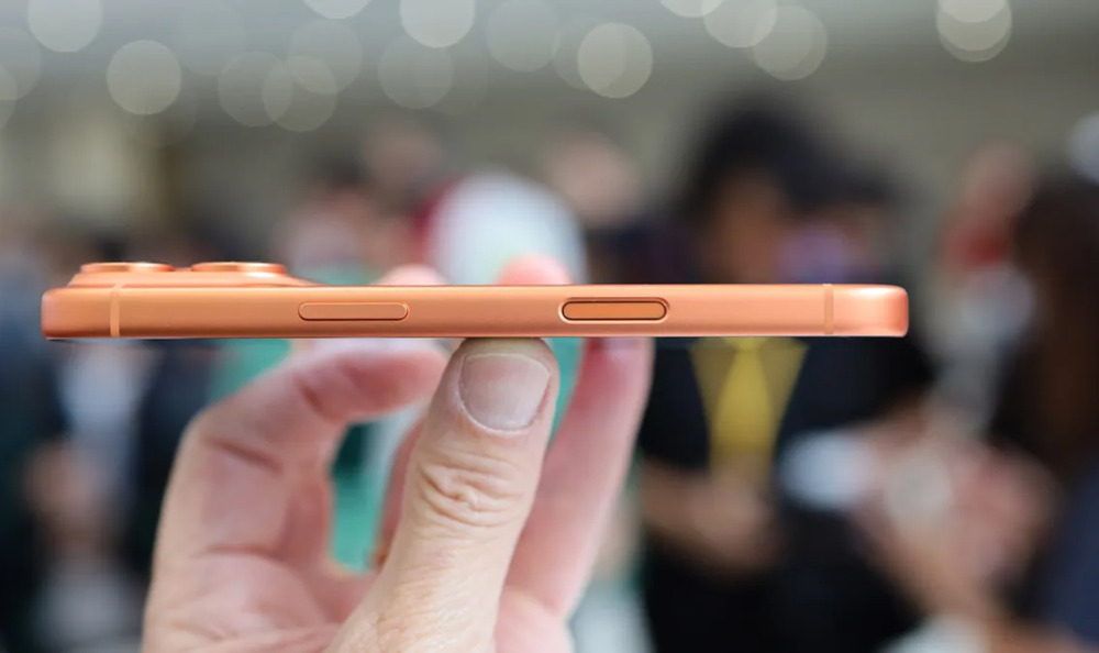 Огляд iPhone 17 Pro — враження від новинки, характеристики та ціна в Україні, чи варто купувати
