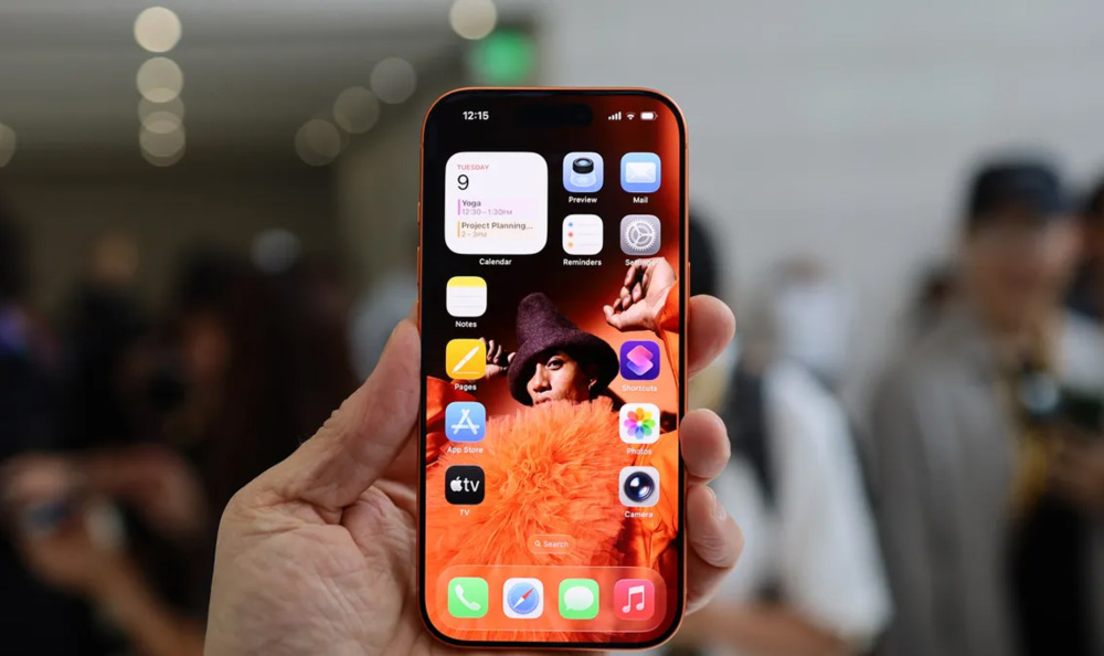 Огляд iPhone 17 Pro — враження від новинки, характеристики та ціна в Україні, чи варто купувати