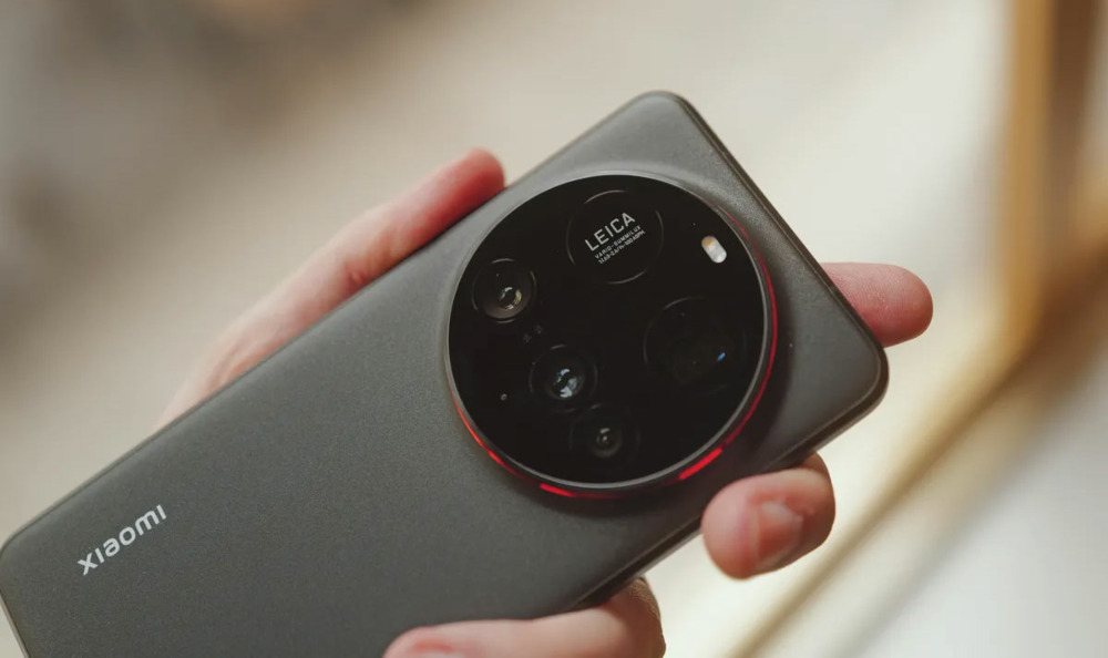 Огляд смартфона Xiaomi 15 Ultra — камера, час роботи та ціна