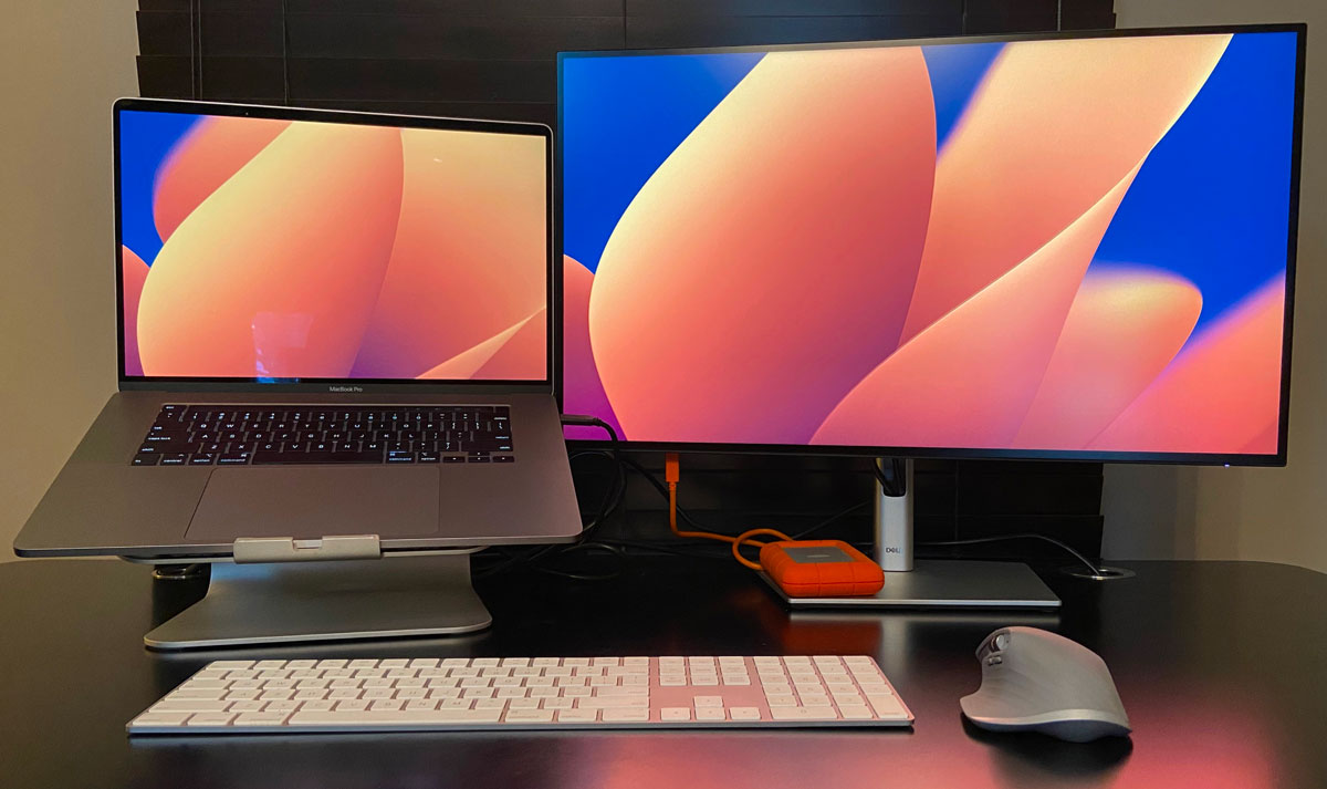 Навіщо потрібен додатковий монітор для MacBook Pro?