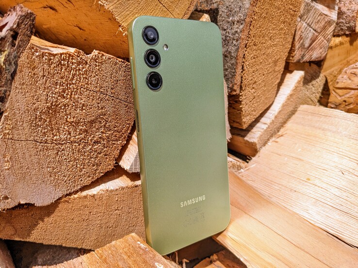 Огляд Samsung Galaxy A14 — Бюджетний варіант смартфону з крутими характеристиками