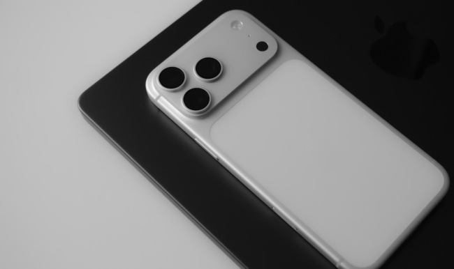 Чи варто купувати iPhone з eSIM: чому такі моделі коштують дешевше і на що звернути увагу перед покупкою
