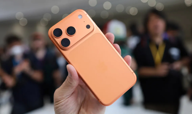 Огляд iPhone 17 Pro — враження від новинки, характеристики та ціна в Україні, чи варто купувати