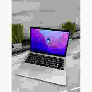 ВЖИВАНИЙ Apple MacBook Pro 2017 A1708 256gb
