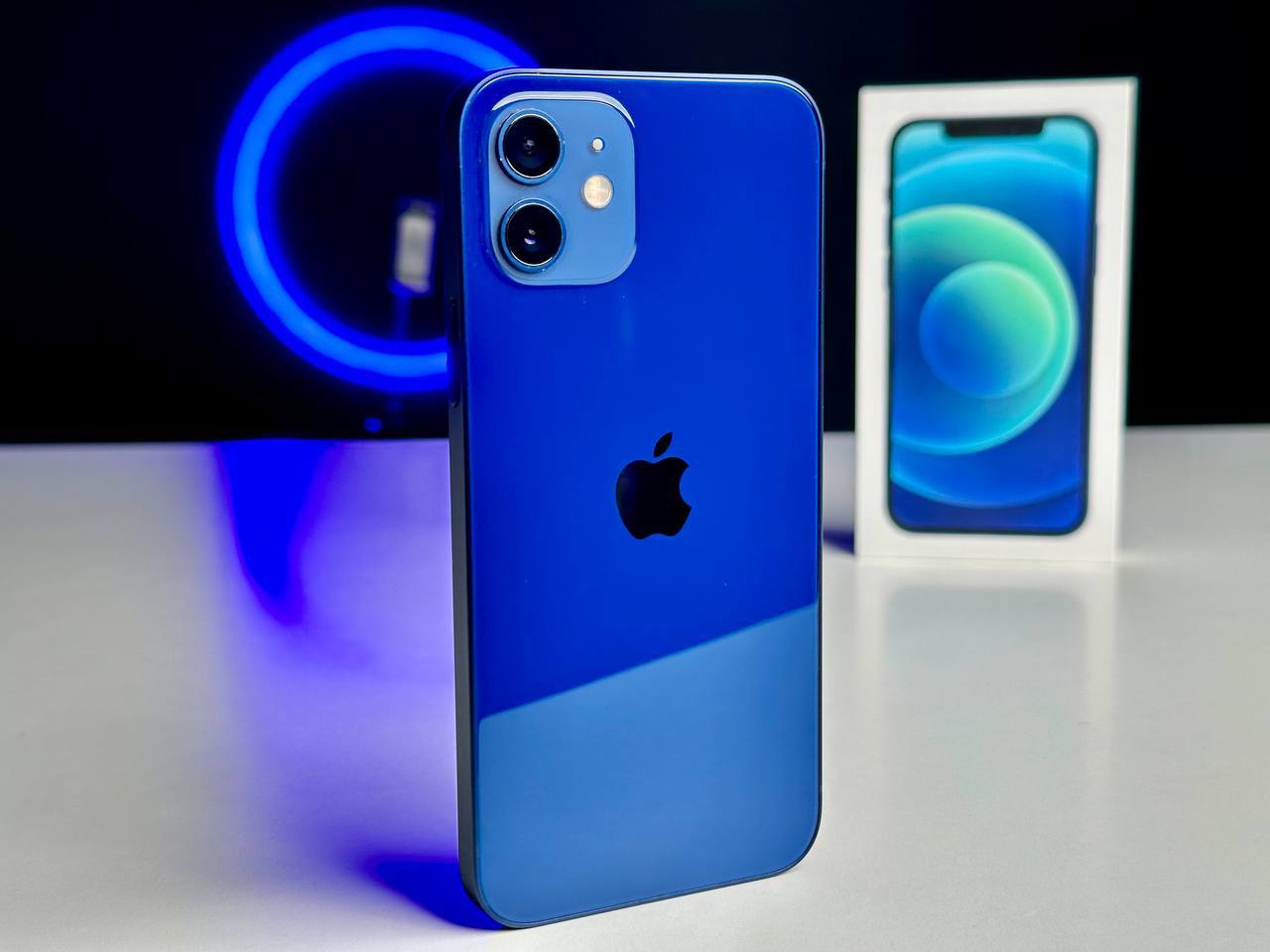 Б/У Apple iPhone 12 Dual Sim 256GB Blue (MGH43) купить по цене 20